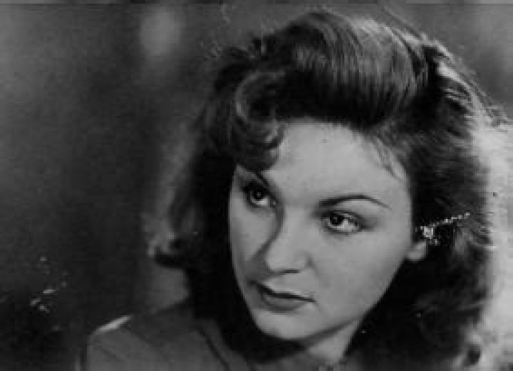 Cecile Chevreau Biography, Age, Height, Husband, Net Worth, Family