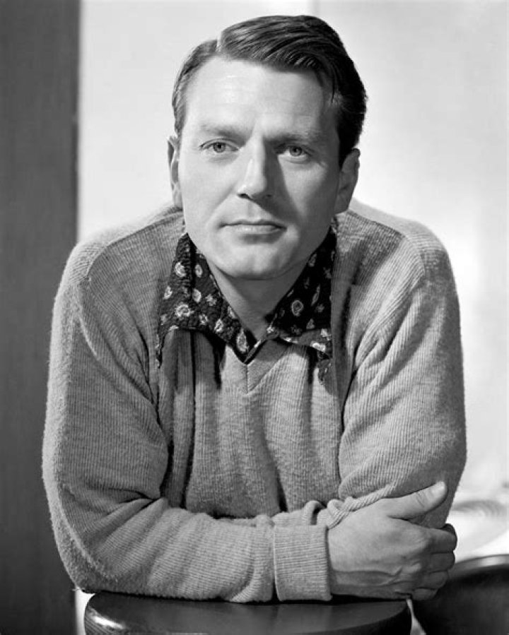 Charles McGraw Biography, Age, Height, Wife, Net Worth, Family