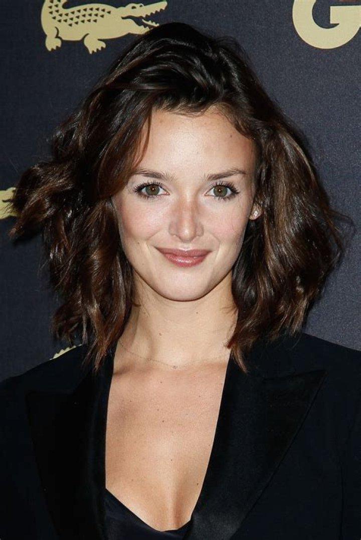 Charlotte Le Bon Biography, Age, Height, Husband, Net Worth, Family
