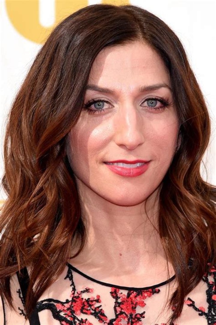 Chelsea Peretti Biography, Age, Height, Husband, Net Worth, Family