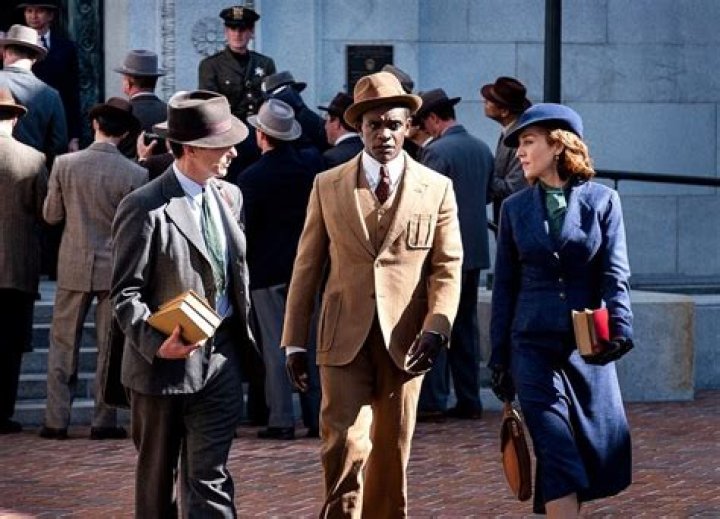 Chris Chalk Biography, Age, Height, Wife, Net Worth, Family