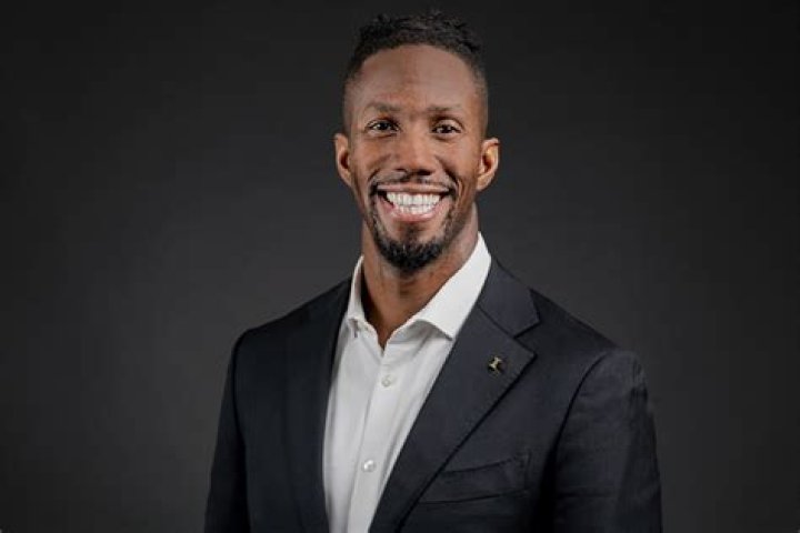 Chris Hart Biography, Age, Height, Wife, Net Worth, Family