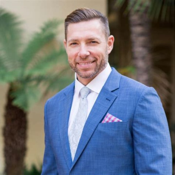 Chris Mabeus Biography, Age, Height, Wife, Net Worth, Family