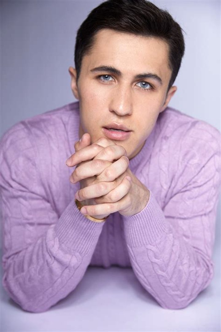 Chris Olsen Biography, Age, Height, Wife, Net Worth, Family