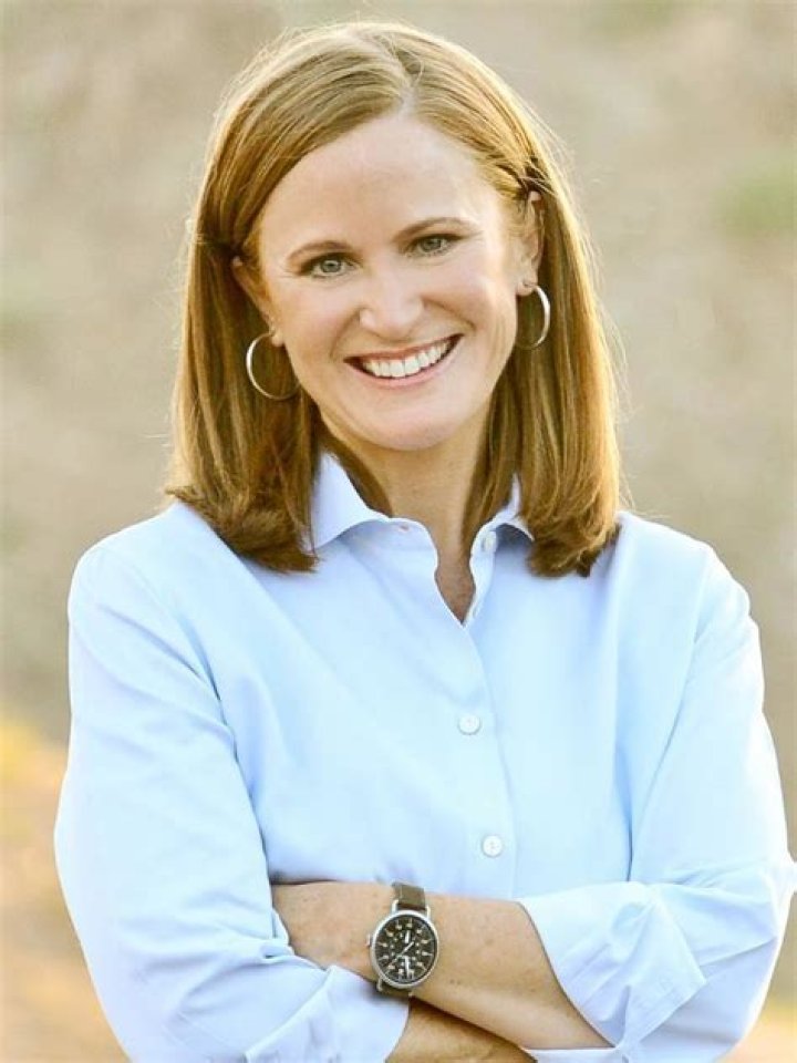 Christine Jones Biography, Age, Height, Husband, Net Worth, Family