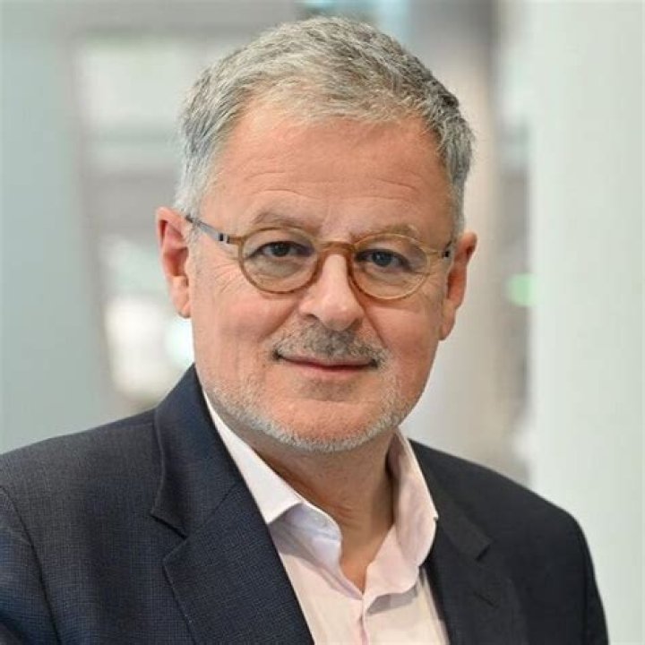 Christopher Clark Biography, Age, Height, Wife, Net Worth, Family