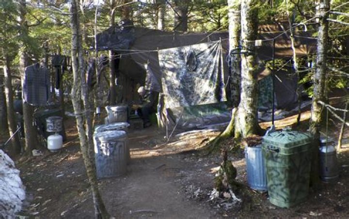 Christopher Thomas Knight Biography, Age, Height, Wife, Net Worth, Family