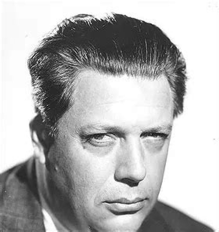 Cy Kendall Biography, Age, Height, Wife, Net Worth, Family