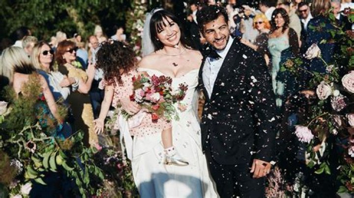 Daisy Lowe Biography, Age, Height, Husband, Net Worth, Family