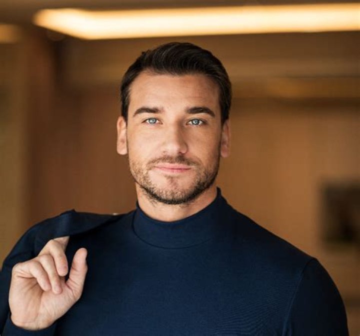 Damiano Carrara biografía, edad, altura, esposo, net worth, familia