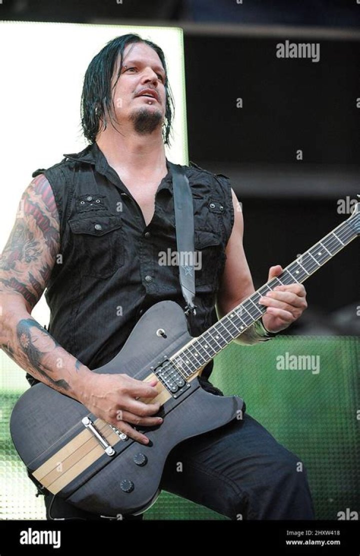 Dan Donegan biografía, edad, altura, esposo, net worth, familia