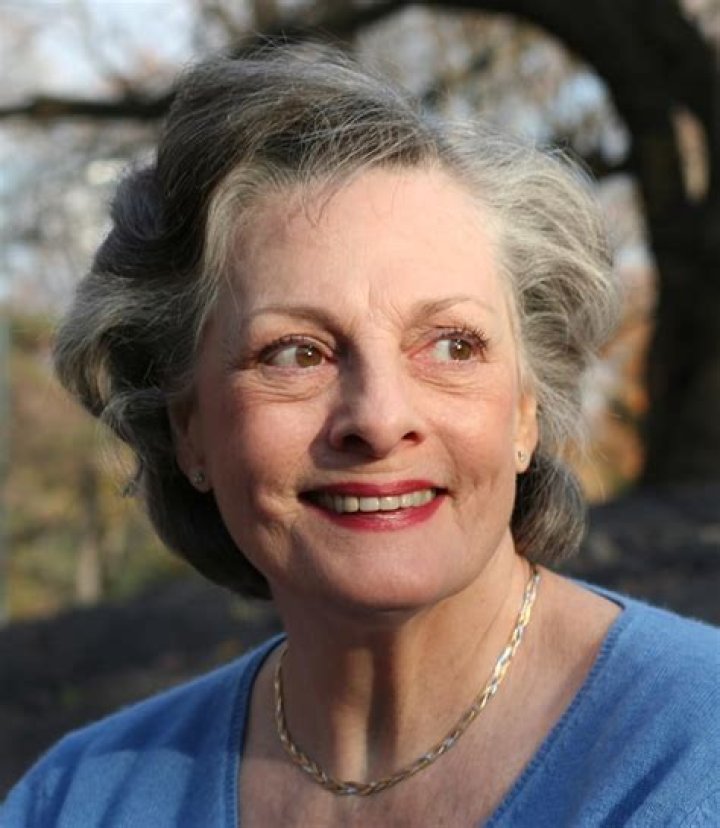 Dana Ivey Biography, Age, Height, Husband, Net Worth, Family