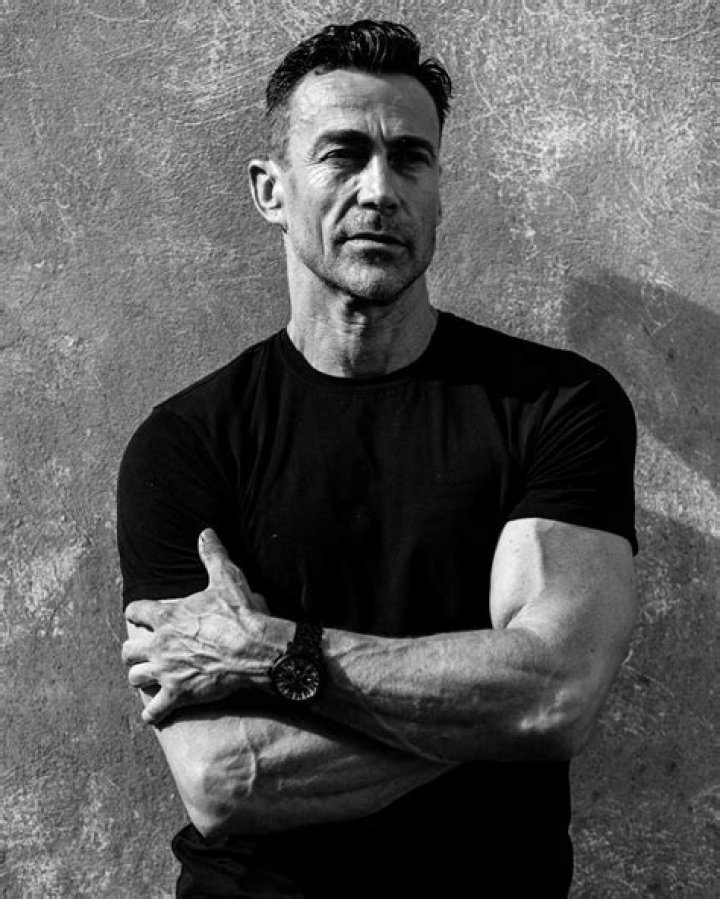 Daniel Bernhardt biografía, edad, altura, esposo, net worth, familia