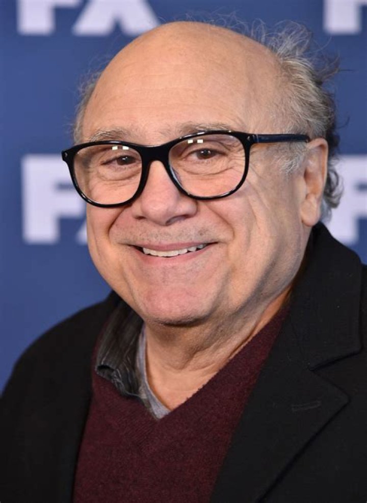 Danny DeVito biografía, edad, altura, esposo, net worth, familia