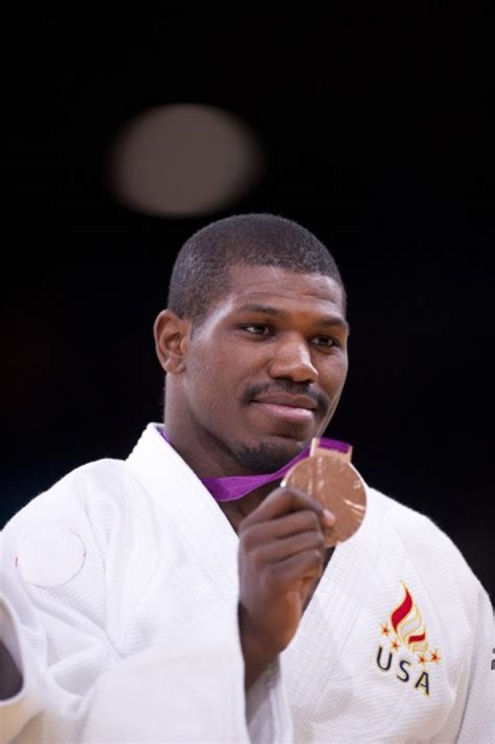 Dartanyon Crockett Biography, Age, Height, Wife, Net Worth, Family