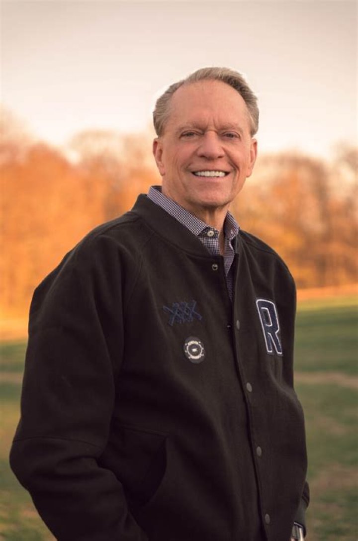 Dave Checketts Biography, Age, Height, Wife, Net Worth, Family