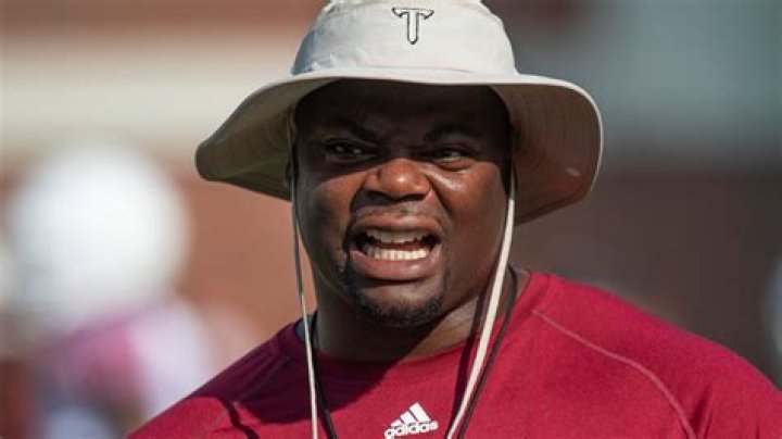 Davern Williams Biography, Age, Height, Wife, Net Worth, Family