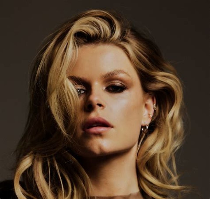 Davina Michelle Biography, Age, Height, Husband, Net Worth, Family