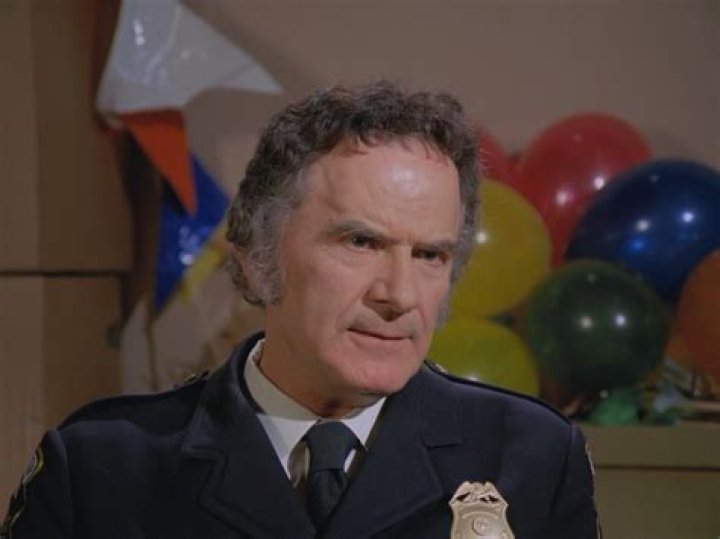 Dean Cromer Biography, Age, Height, Wife, Net Worth, Family