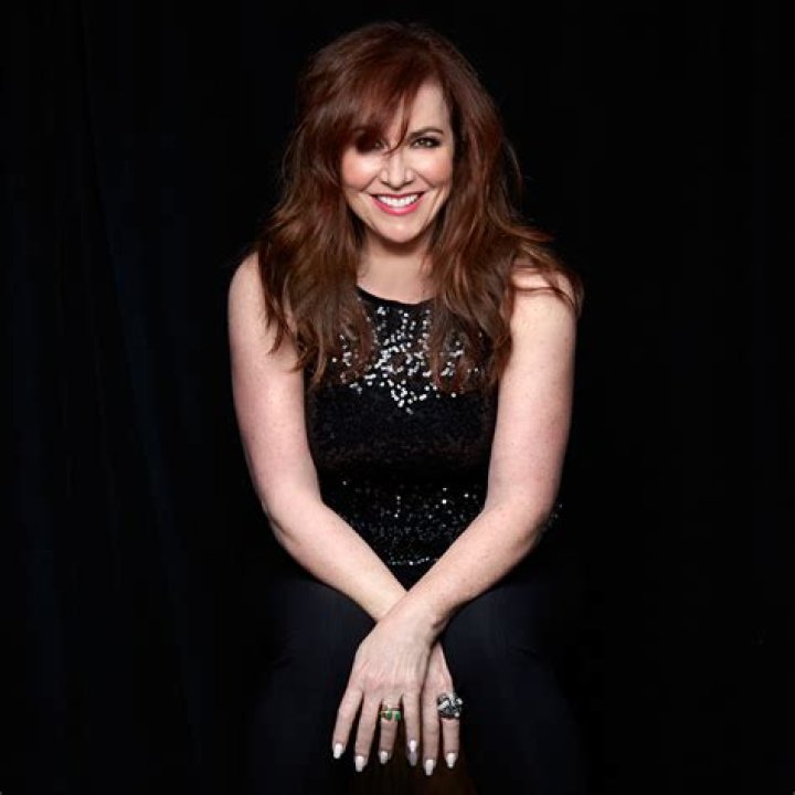 Debbie Gravitte Biography, Age, Height, Husband, Net Worth, Family