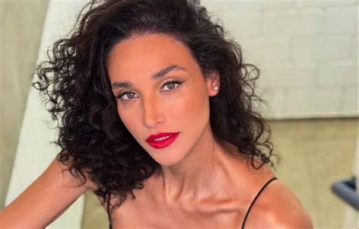 Débora Nascimento Biography, Age, Height, Husband, Net Worth, Family