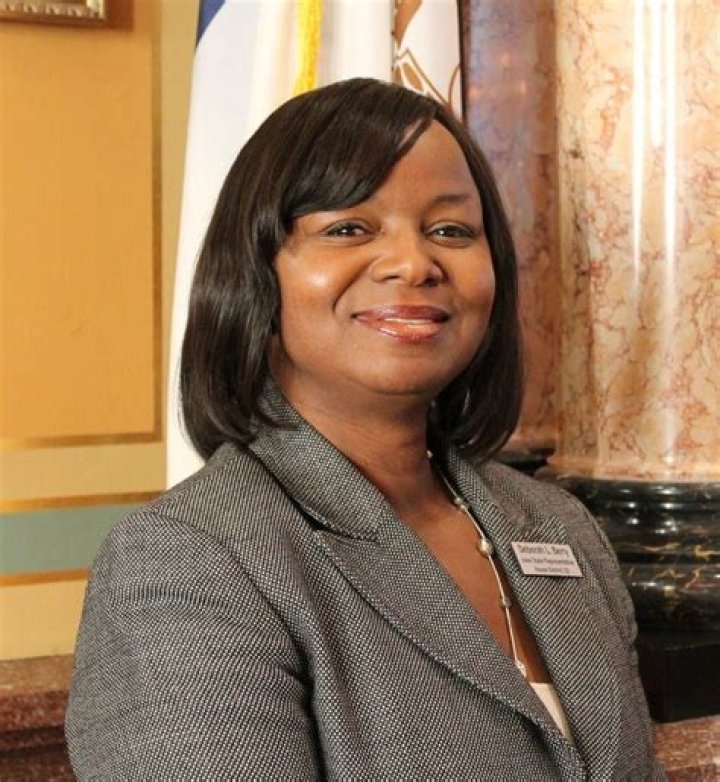 Deborah Berry Biography, Age, Height, Husband, Net Worth, Family