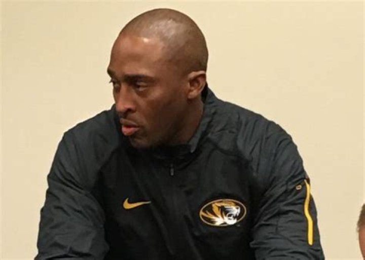 DeMontie Cross Biography, Age, Height, Wife, Net Worth, Family