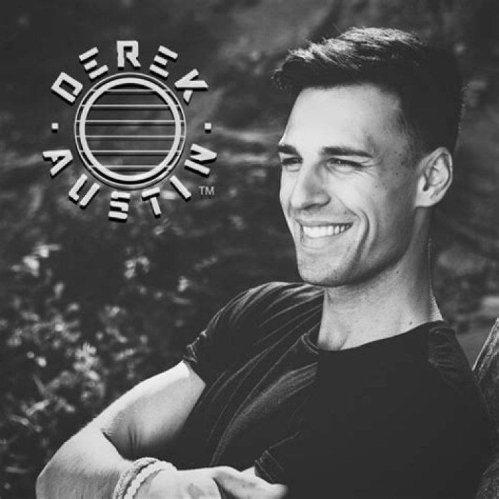 Derek Austin Biography, Age, Height, Wife, Net Worth and Family