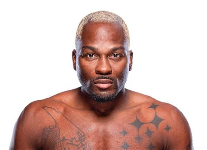 Derek Brunson Biography, Age, Height, Wife, Net Worth, Family