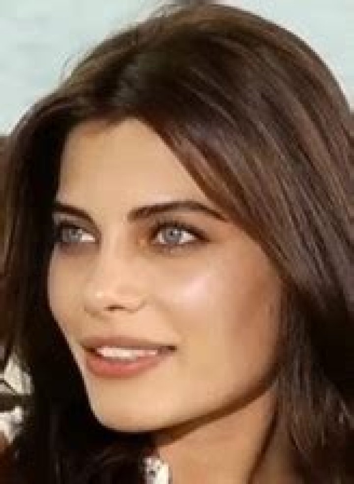 Derya Arbas Biography, Age, Height, Husband, Net Worth, Family