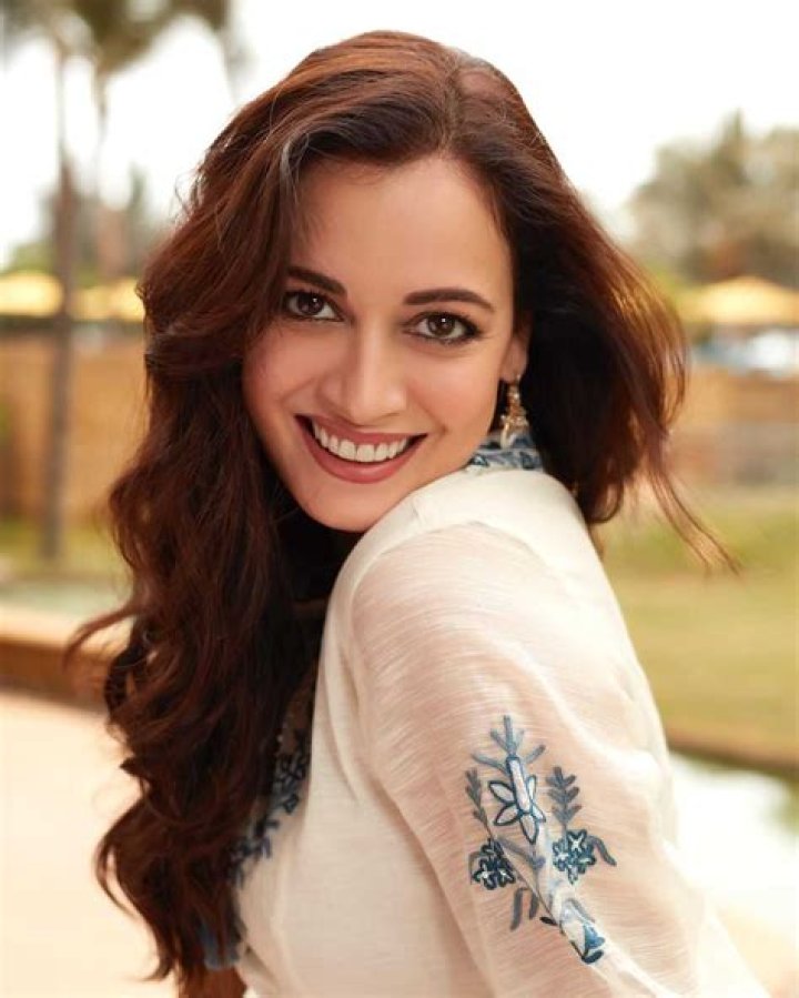 Dia Mirza Biography, Age, Height, Husband, Net Worth, Family
