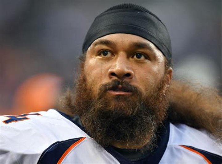 Domata Peko Biography, Age, Height, Wife, Net Worth, Family