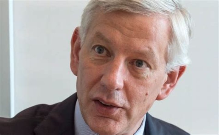 Dominic Barton Biography, Age, Height, Wife, Net Worth, Family
