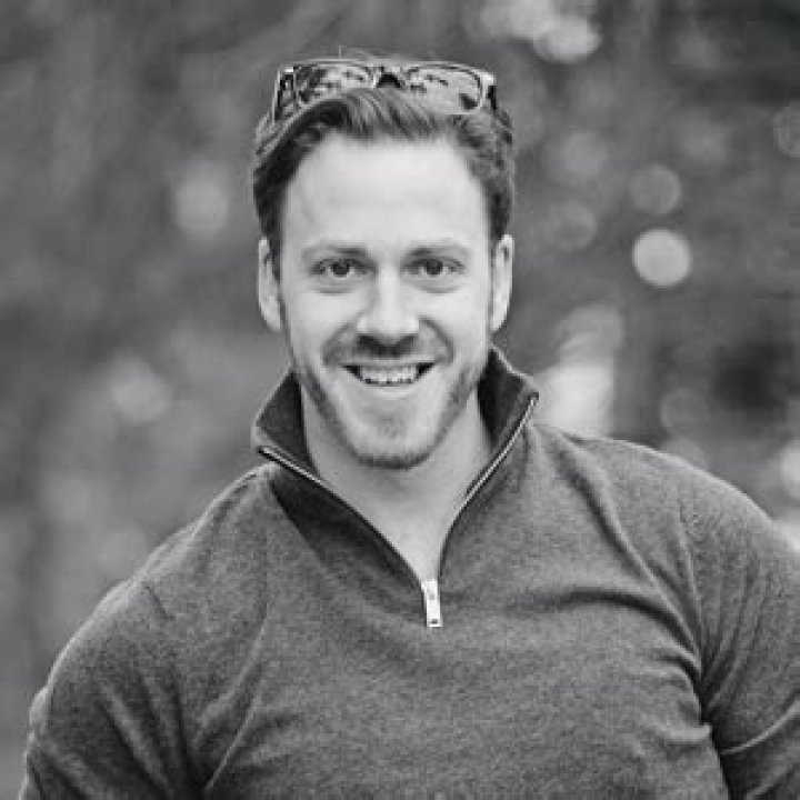 Douglas Price Biography, Age, Height, Wife, Net Worth, Family