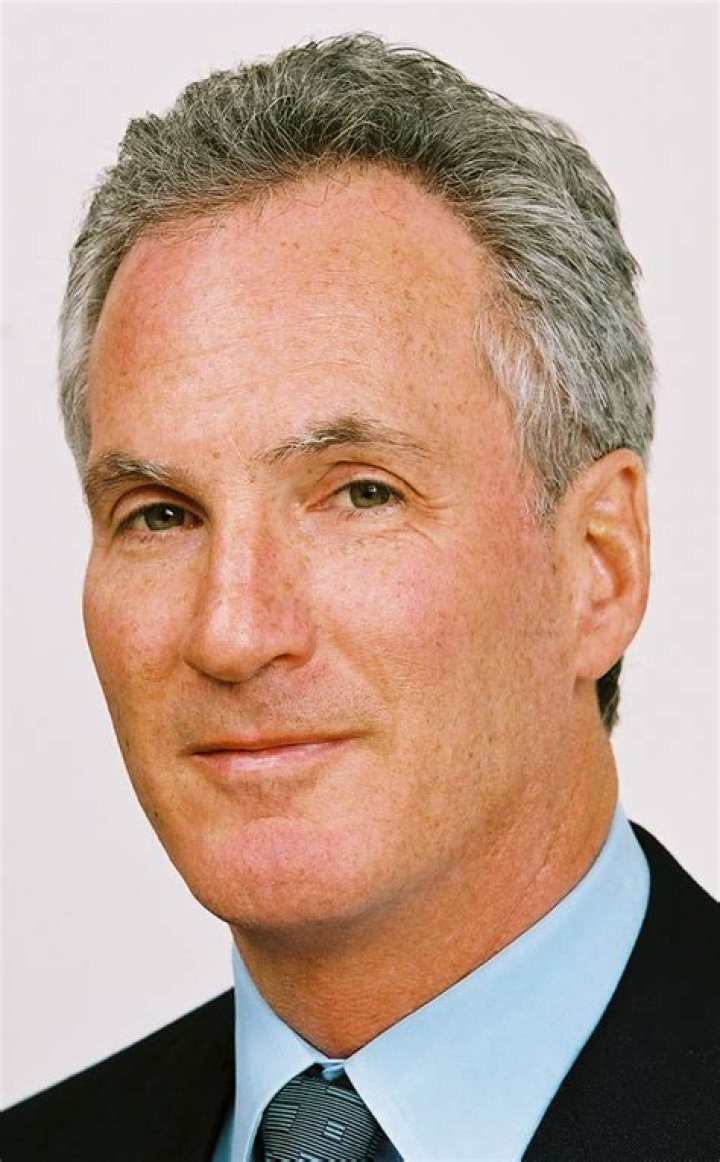 Douglas W. Shorenstein Biography, Age, Height, Wife, Net Worth, Family