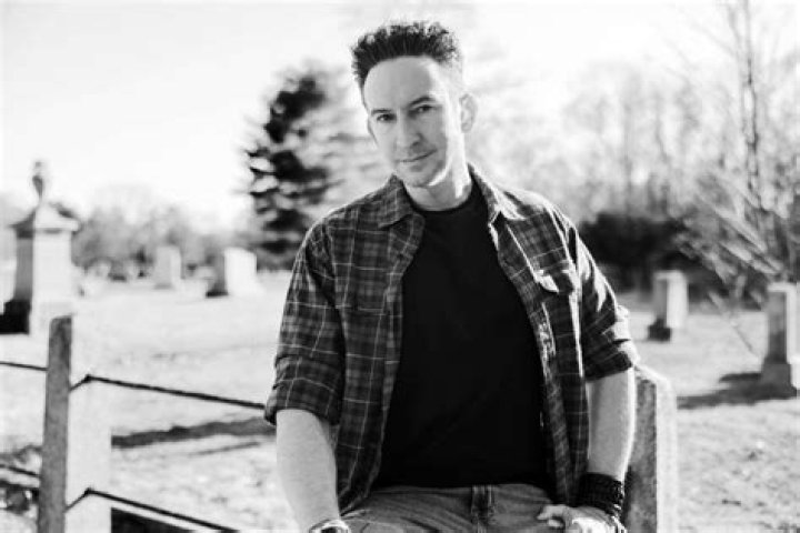 Dustin Pari Biography, Age, Height, Wife, Net Worth, Family