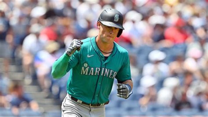 Dylan Moore Biography, Age, Height, Wife, Net Worth, Family