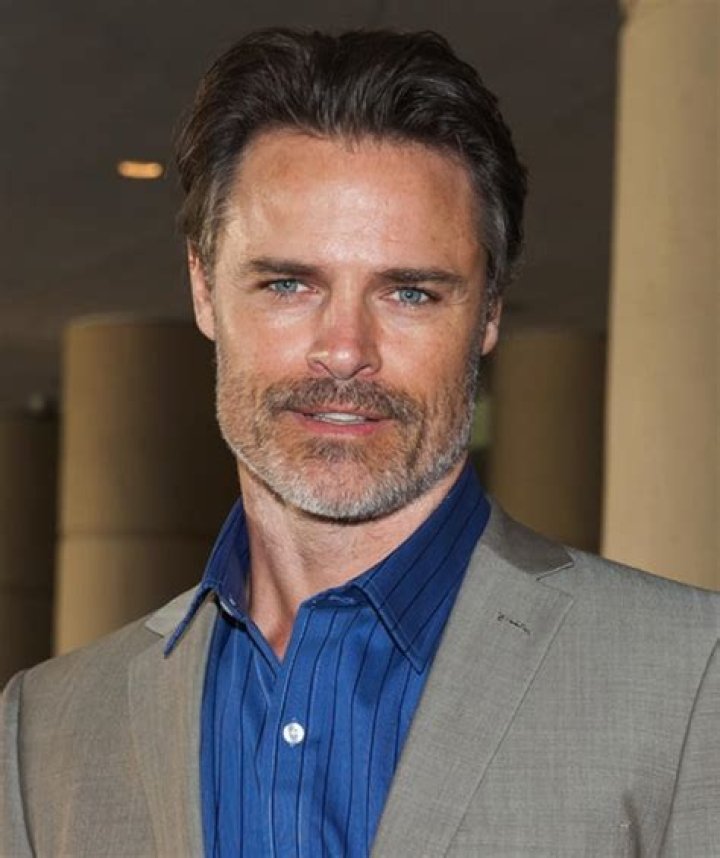 Dylan Neal biografía, edad, altura, esposo, net worth, familia