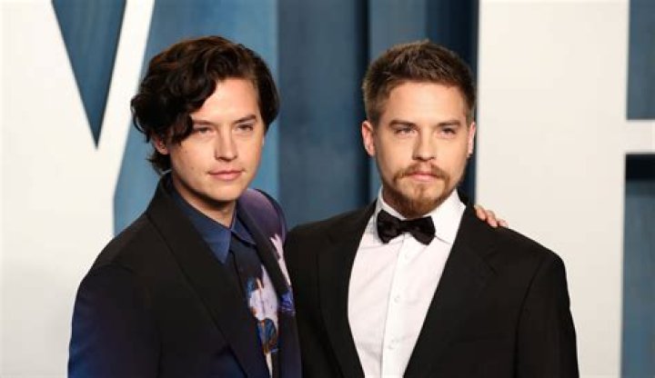 Dylan Sprouse Biography, Age, Height, Wife, Net Worth, Family