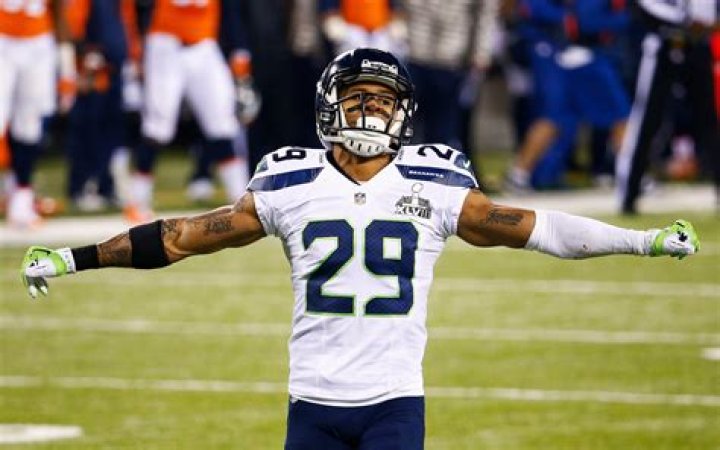Earl Thomas Biography, Age, Height, Wife, Net Worth, Family