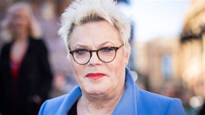 Eddie Izzard Biography, Age, Height, Wife, Net Worth, Family