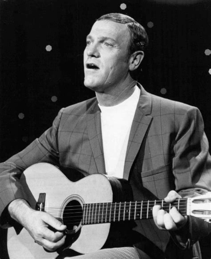 Eddy Arnold biografía, edad, altura, esposo, net worth, familia