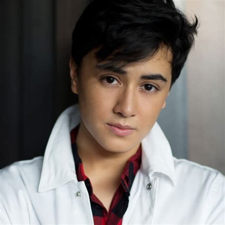 Edward Barber Biography, Age, Height, Wife, Net Worth, Family