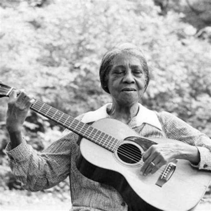 Elizabeth Cotten Biography, Age, Height, Husband, Net Worth, Family