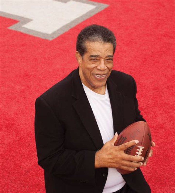 Elmo Wright Biography, Age, Height, Husband, Net Worth, Family