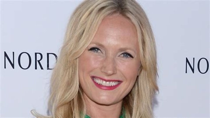 Emily Henderson Biography, Age, Height, Husband, Net Worth, Family