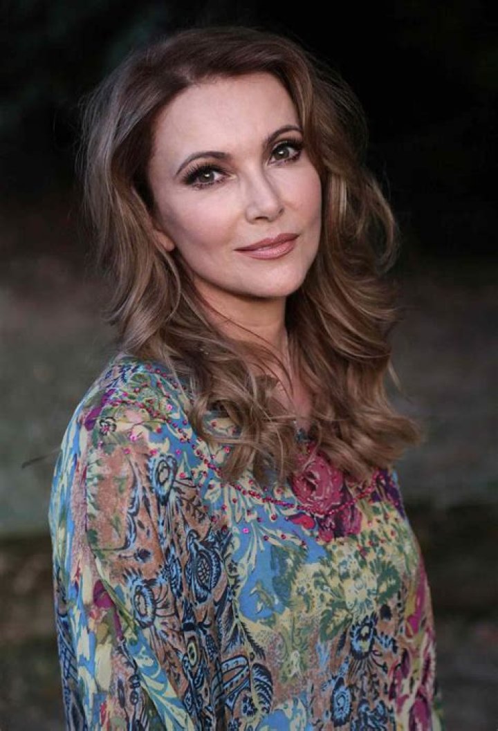 Emma Samms Biography, Age, Height, Husband, Net Worth, Family