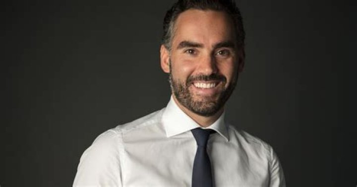 Enrique Acevedo Biography, Age, Height, Wife, Net Worth, Family