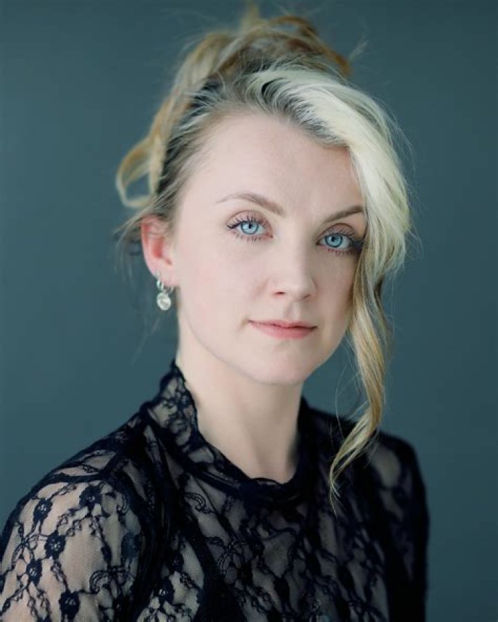 Evanna Lynch Biography, Age, Height, Husband, Net Worth, Family