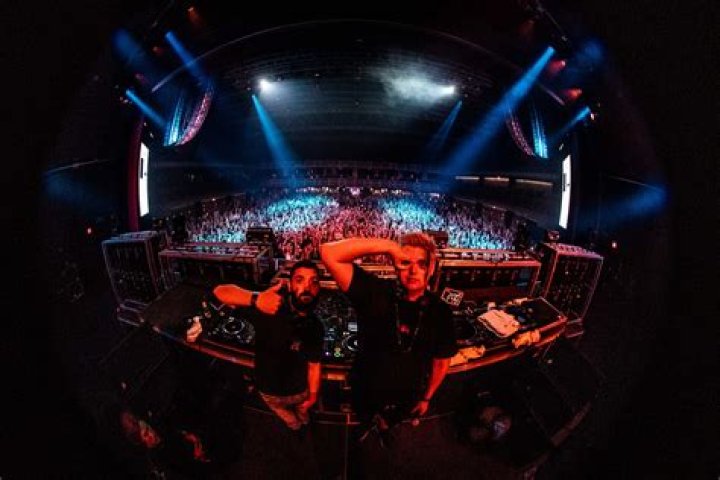 Flux Pavilion Biography, Age, Height, Wife, Net Worth, Family